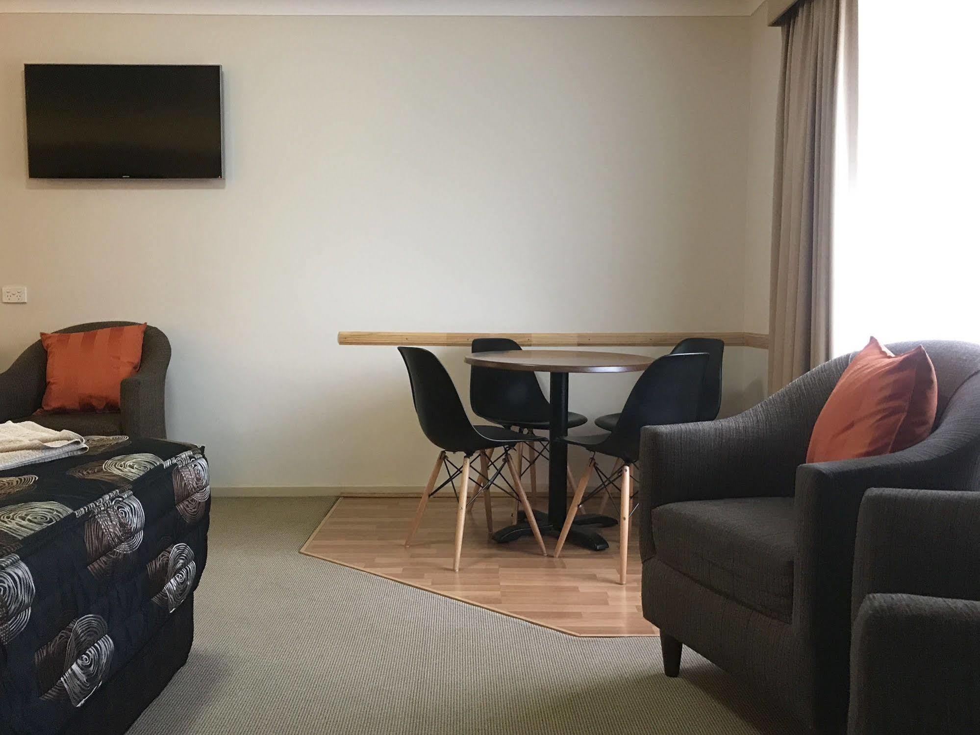 Endeavour Court Motor Inn Dubbo Eksteriør bilde