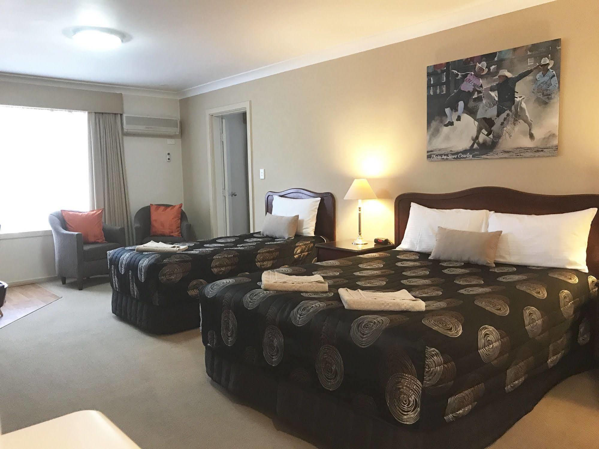 Endeavour Court Motor Inn Dubbo Eksteriør bilde