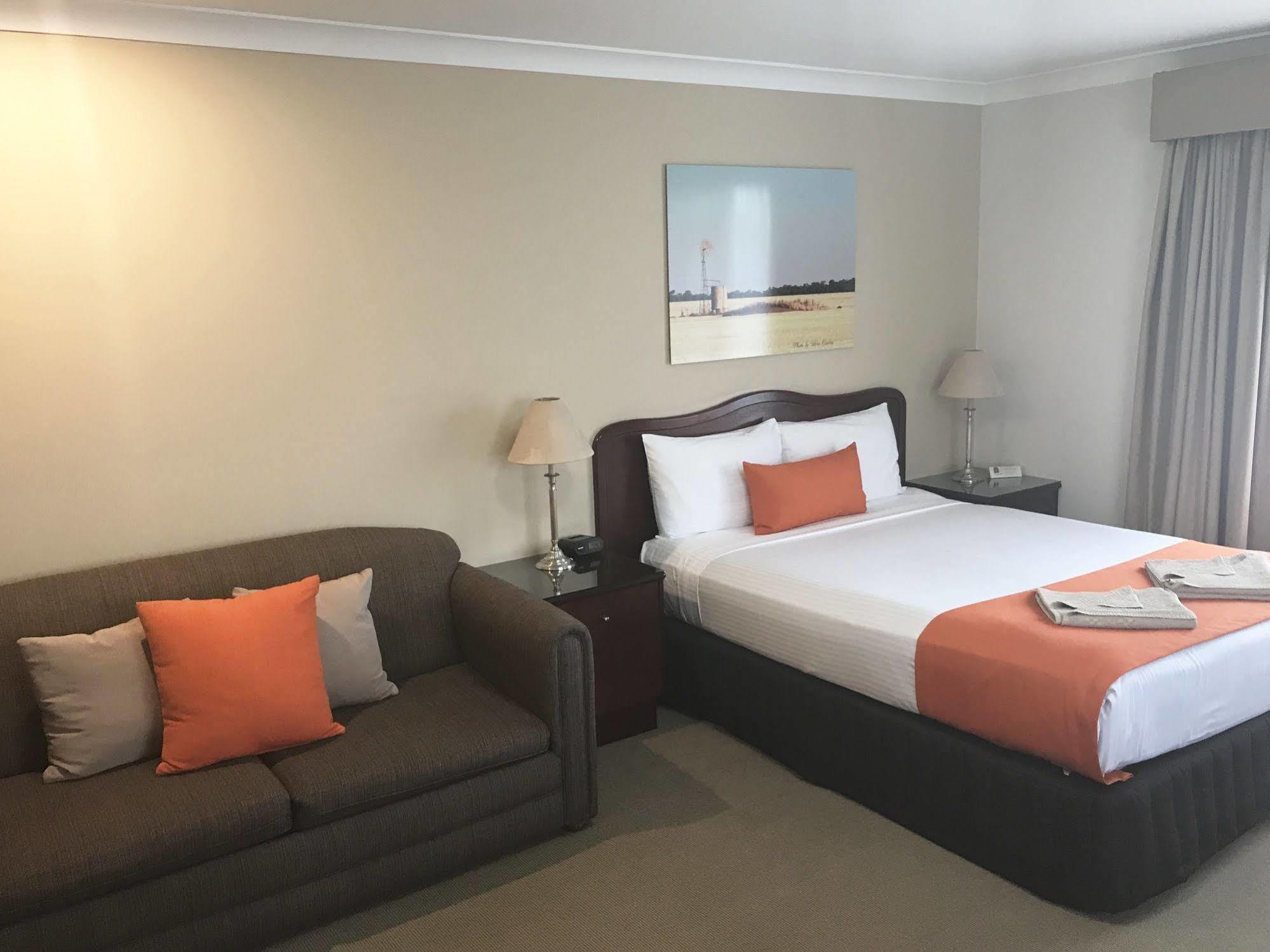 Endeavour Court Motor Inn Dubbo Eksteriør bilde