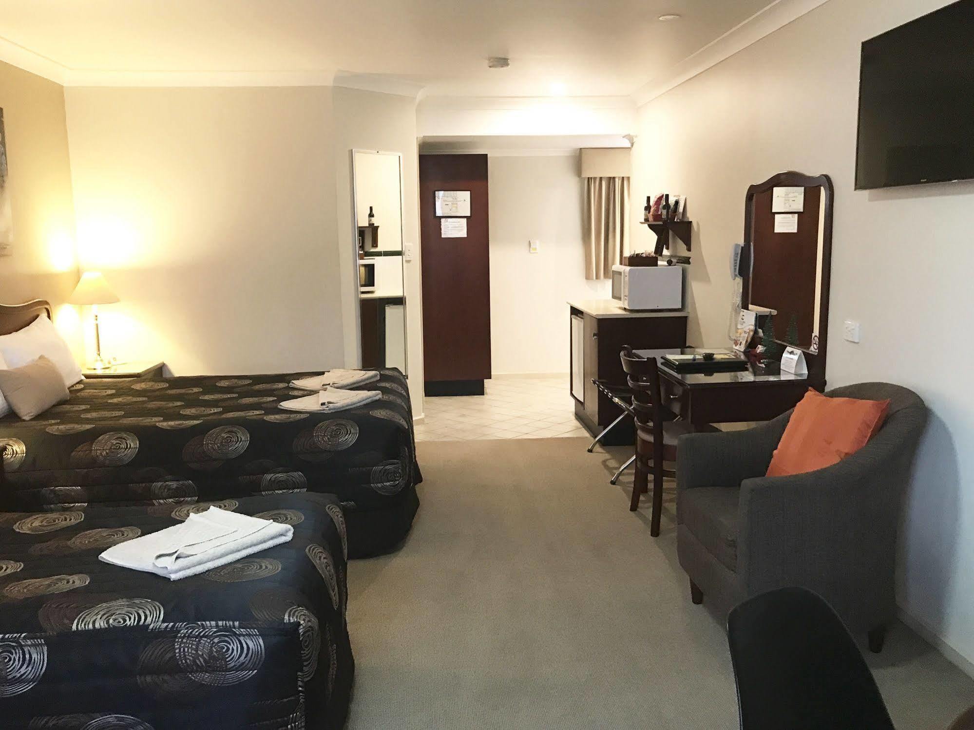 Endeavour Court Motor Inn Dubbo Eksteriør bilde