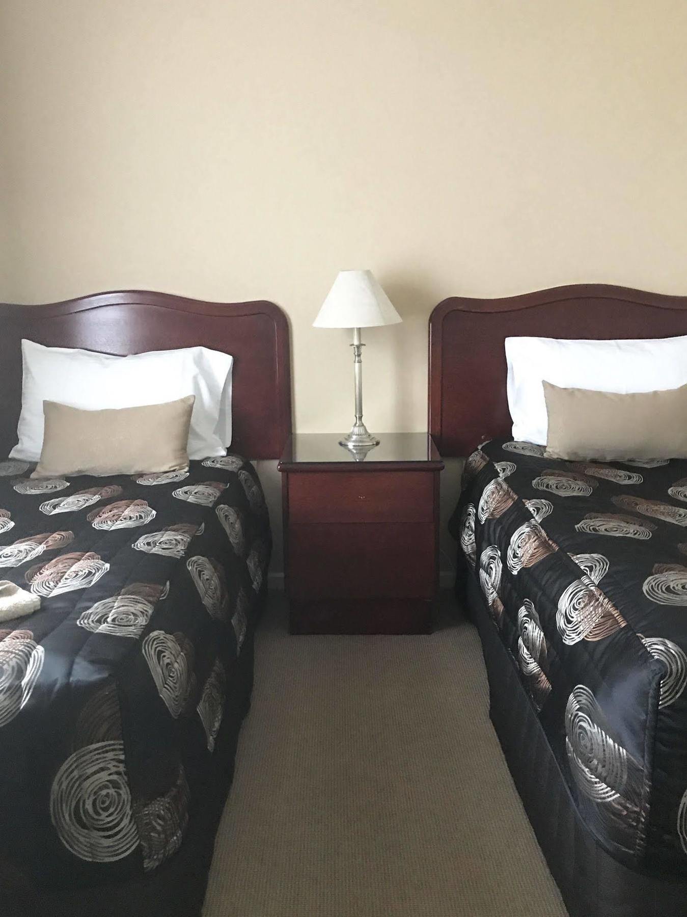 Endeavour Court Motor Inn Dubbo Eksteriør bilde